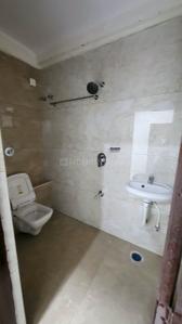 Bathroom Image of 1150 Sq.ft 2 BHK Apartment / Flat for rent in Currency Nagar Vijayawada for Rs. 22500