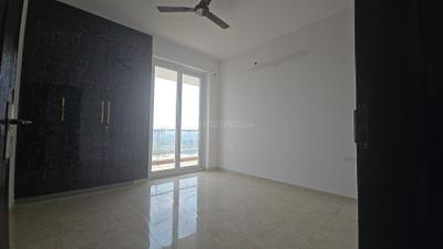 Bedroom Image of 1600 Sq.ft 3 BHK Apartment / Flat for sale in Omaxe Royal Residency, Sector 79 Faridabad for Rs. 26500000