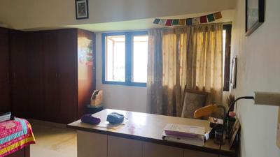 Bedroom Image of 2000 Sq.ft 3.5 BHK Apartment / Flat for rent in Azad Apartments, Kalu Sarai New Delhi for Rs. 130000