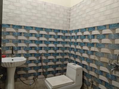 Bathroom Image of 1200 Sq.ft 2 BHK Builder Floor for rent in Matiyari Lucknow for Rs. 12000