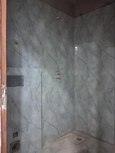 Common Bathroom Image of 1010 Sq.ft 2 BHK Apartment / Flat for sale in Sector 72 Noida for Rs. 4550000