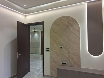 Bedroom Image of 2250 Sq.ft 4 BHK Builder Floor for sale in Paschim Vihar New Delhi for Rs. 48000000