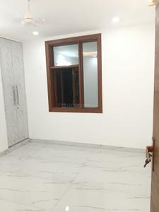 Bedroom Image of 900 Sq.ft 2 BHK Builder Floor for rent in Khirki Extension New Delhi for Rs. 32000