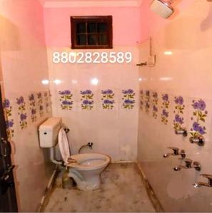 Bathroom Image of 560 Sq.ft 2 BHK Builder Floor for rent in Kushwaha Homes B44, Uttam Nagar New Delhi for Rs. 7500