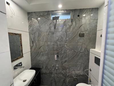 Bathroom Image of 2250 Sq.ft 4 BHK Builder Floor for sale in Paschim Vihar New Delhi for Rs. 47500000