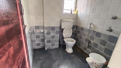 Bathroom Image of 920 Sq.ft 2 BHK Apartment / Flat for sale in Teghoria Kolkata for Rs. 4500000