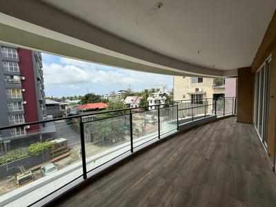 Balcony Image of 2858 Sq.ft 3 BHK Apartment / Flat for sale in Panampilly Nagar Kochi for Rs. 25000000