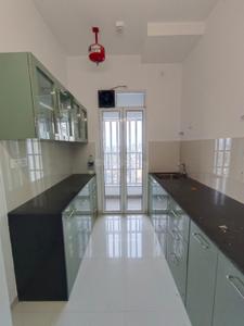 Kitchen Image of 980 Sq.ft 2 BHK Apartment / Flat for rent in Runwal The Central Park, Chinchwad Pune for Rs. 42000