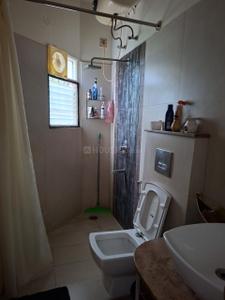 Bathroom Image of 2100 Sq.ft 3 BHK Apartment / Flat for rent in Lavelle Road Bengaluru for Rs. 150000