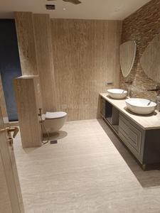 Bathroom Image of 5000 Sq.ft 4 BHK Builder Floor for sale in Vasant Vihar New Delhi for Rs. 350000000