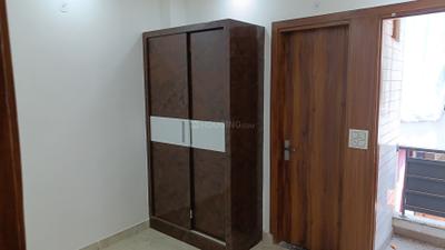 Bedroom Image of 600 Sq.ft 2 BHK Builder Floor for sale in Laxmi Nagar New Delhi for Rs. 5800000