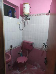 Bathroom Image of 600 Sq.ft 1 BHK Independent House for rent in Sector 12 Noida for Rs. 16000