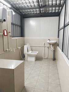 Bathroom Image of 1200 Sq.ft 1 BHK Independent House for rent in Ganapathi Maanagar Coimbatore for Rs. 13000