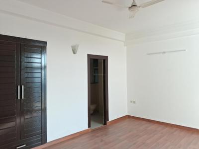 Bedroom Image of 2474 Sq.ft 4 BHK Apartment / Flat for sale in Amrapali Platinum, Sector 119 Noida for Rs. 21500000