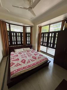 Bedroom Image of 2250 Sq.ft 8 BHK Independent House for rent in Greater Kailash II New Delhi for Rs. 400000