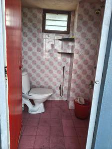 Bathroom Image of Suresh  in Sholinganallur, Chennai