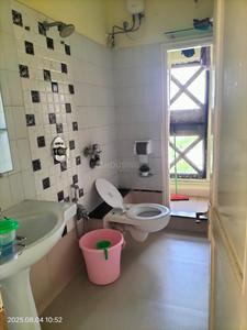 Bathroom Image of 2500 Sq.ft 3.5 BHK Penthouse for sale in Seawoods Estate, Seawoods Navi Mumbai for Rs. 90000000