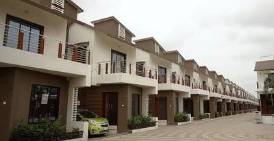 Image of 3000 Sq.ft 3 BHK Independent House for sale in Kamrej, Surat for Rs. 4900000
