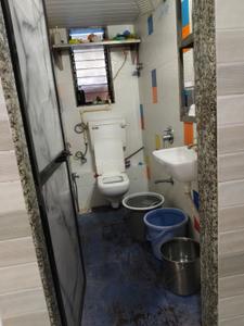 Bathroom Image of 280 Sq.ft 1 RK Apartment / Flat for sale in Malad West Mumbai for Rs. 3500000