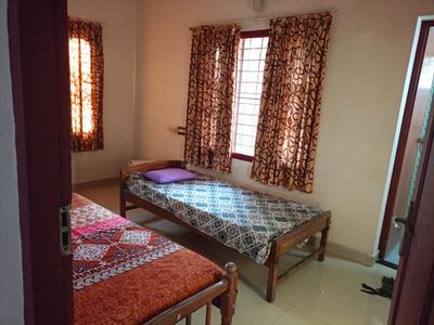 Bedroom Image of 1350 Sq.ft 2 BHK Builder Floor for rent in Maradu Kochi for Rs. 25000