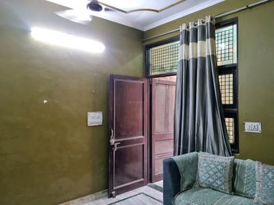 Bedroom Image of 585 Sq.ft 2 RK Builder Floor for rent in Dwarka Mor New Delhi for Rs. 15000