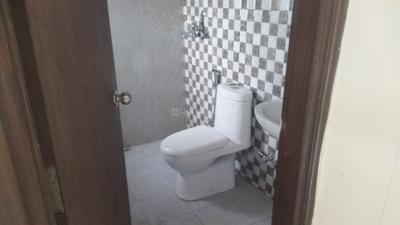 Image of 1945 Sq.ft 3 BHK Apartment / Flat for rent in Gagan Vihar, Ghaziabad for Rs. 20000