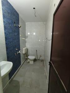Bathroom Image of 750 Sq.ft 1 BHK Independent House for rent in Munirka New Delhi for Rs. 18000