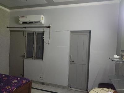 Bedroom Image of 1150 Sq.ft 2 BHK Apartment / Flat for rent in Expressview Apartments, Sector 93 Noida for Rs. 33000