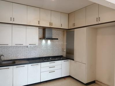 3 BHK Semi Furnished Flat