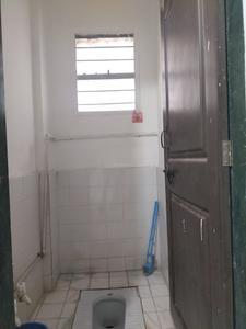 Common Bathroom Two Image of 550 Sq.ft 1 BHK Apartment / Flat for sale in  Dhayreshawar Apartment, Anand Nagar, Sinhagad Road Pune for Rs. 4500000