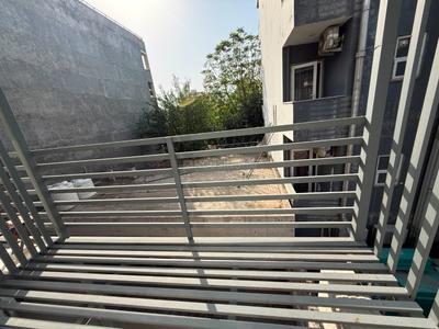 Balcony Image of 900 Sq.ft 1 RK Apartment / Flat for rent in Sector 39 Gurgaon for Rs. 26000