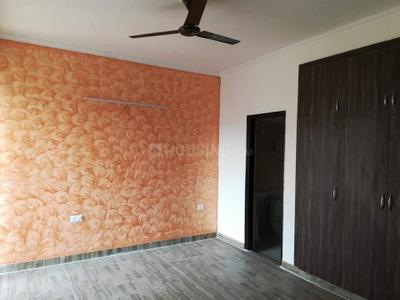 Bedroom Image of 1700 Sq.ft 2 BHK Independent House for rent in Sector 30 Noida for Rs. 30000