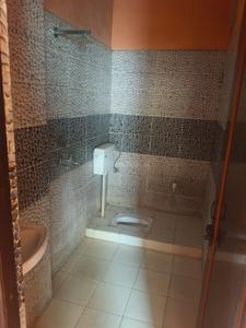 Bathroom Image of 850 Sq.ft 2 BHK Apartment / Flat for sale in Brijwasi Homes, Govindpuram Ghaziabad for Rs. 3500000
