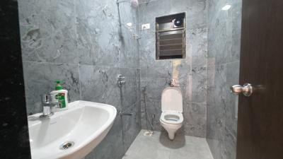 Bathroom Image of 560 Sq.ft 1 BHK Apartment / Flat for rent in Vikhroli East Mumbai for Rs. 40000