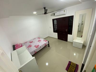 Bedroom Image of 1200 Sq.ft 3 BHK Builder Floor for rent in Vaduthala Kochi for Rs. 28000