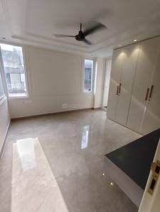 Bedroom Image of 2500 Sq.ft 4 BHK Apartment / Flat for sale in Anand Vihar New Delhi for Rs. 52500000