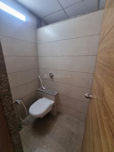 Bathroom Image of 2200 Sq.ft 4 BHK Apartment / Flat for rent in Earth Elegance, Bodakdev Ahmedabad for Rs. 100000