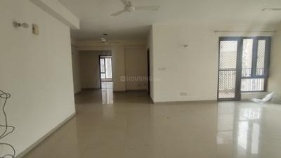 Living Room Image of 1800 Sq.ft 4 BHK Apartment / Flat for rent in Logix Blossom County, Sector 137 Noida for Rs. 46000