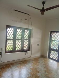 Bedroom Image of 1200 Sq.ft 2 BHK Builder Floor for rent in Marine Drive Kochi for Rs. 50000