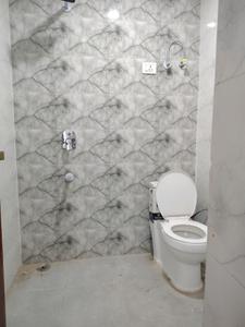 Common Bathroom Image of 500 Sq.ft 1 BHK Apartment / Flat for sale in Neb Sarai New Delhi for Rs. 2800000