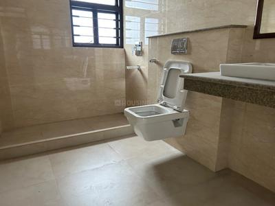Bathroom Image of 2650 Sq.ft 3 BHK Apartment / Flat for sale in Raghu Estates, Alipore Kolkata for Rs. 45000000