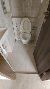 Bathroom Image of 550 Sq.ft 1 BHK Apartment / Flat for sale in Hiranandani Regent Hill A B C D And E Wing, Powai Mumbai for Rs. 19000000
