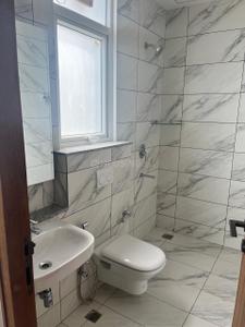 Bathroom Image of 1850 Sq.ft 3 BHK Apartment / Flat for rent in M3M Skycity, Sector 65 Gurgaon for Rs. 85000