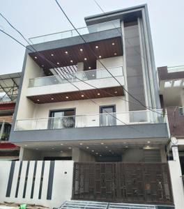 Image of 7200 Sq.ft 5 BHK Independent House for sale in Gomti Nagar, Lucknow for Rs. 55000009