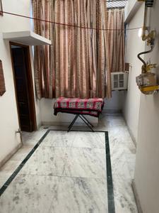 Bedroom Image of 1800 Sq.ft 3 BHK Builder Floor for rent in South Extension I New Delhi for Rs. 58000