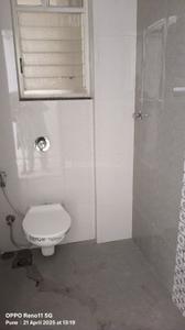 Bathroom Image of 650 Sq.ft 1 BHK Apartment / Flat for sale in Parklane Lifeseasons, Dhanori Pune for Rs. 3400000