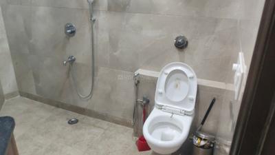 Bathroom Image of 1450 Sq.ft 3 BHK Builder Floor for sale in Mansarover Garden New Delhi for Rs. 22500000