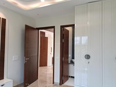 Bedroom Image of 1800 Sq.ft 3 BHK Builder Floor for sale in Paschim Vihar New Delhi for Rs. 35000000