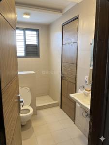 Image of 950 Sq.ft 2 BHK Builder Floor for rent in Ramesh Nagar, New Delhi for Rs. 33000
