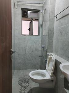 Common Bathroom Image of 845 Sq.ft 2 BHK Apartment / Flat for sale in Sheth Auris Bliss, Malad West Mumbai for Rs. 22500000
